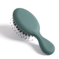Detalle del cepillo verde mate ergonómico con cerdas de jabalí y púas de nailon - Estilo Cerdas de Jabalí / Verde Oscuro