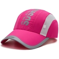 Berretto sportivo rosa e grigio per bambini con rete traspirante e stampa riflettente - Regolabile / Rosa Rosso