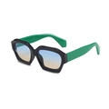 Modische sechseckige Sonnenbrille mit schwarzem Rahmen, grünen Bügeln und blau-gelbem Farbverlauf - Schwarzer Rahmen Grüne Bügel Blau-Tee Verlauf