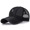 Schwarze atmungsaktive Mesh-Baseballkappe mit langem Schirm und weißem Grafik-Label - Verstellbar / Schwarz