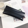 Custodia per occhiali portatile in finta pelle nera su rivista con tazza elegante - Nero