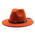 Chapeau Fedora en laine orange avec ruban noir et boucles métalliques argentées vintage - Rouge rouille