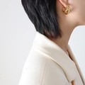 Orecchini a cerchio placcati oro a tre strati a forma di C dallo stile minimale - Oro