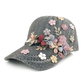 Casquette de baseball en maille grise avec fleurs 3D colorées, feuilles d'or et perles - Réglable / Gris