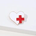 Spilla a cuore smaltata con croce medica rossa e bordo dorato per medici e infermieri - Cuore Croce Rossa