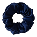 Einzelnes dunkelblaues 100% Seiden-Haargummi mit weicher Faltenstruktur und Glanzeffekt - Marineblau