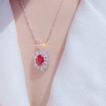 Collana d'argento con ciondolo ovale in tormalina rossa e alone scintillante - Solo Ciondolo (Senza Catena) / Rosso Rubino