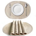 Set di 4 tovagliette ovali intrecciate beige, resistenti al calore e arrotolabili - 45x30cm / Caffelatte