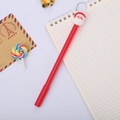 Stylo gel de Noël créatif avec corps rouge et une décoration mignonne de Père Noël - Père Noël