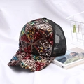 Gorra de béisbol de malla con lentejuelas multicolores para mujer con diseño de patchwork - Ajustable / Negro