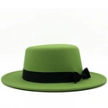 Dettaglio cappello boater in lana verde con nastro in gros-grain nero e piccolo fiocco - M (56-58cm) / Verde