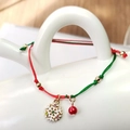 Pulsera trenzada de Navidad roja y verde con colgante de copo de nieve en esmalte blanco - Estilo Copo de Nieve