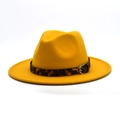 Detail of yellow wool fedora hat featuring a leopard print band and silver buckle - M(56-58cm) / Yellow