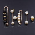 Lot de broches épingles dorées avec perles et strass de différentes tailles pour gilets - Set 9