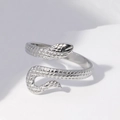 Anillo de serpiente ajustable de acero inoxidable plateado con textura de escamas fina - Talla 7 (Ajustable) / Color Acero