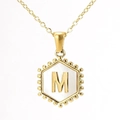 18K vergulde zeshoekige ketting met letter M hanger en wit parelmoer inlegwerk - Met ketting / Goud - Letter M