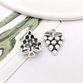 Antik-silberner Anhänger in Traubenform für DIY-Schmuck und handgefertigte Accessoires - Antik Silber Traubenbündel