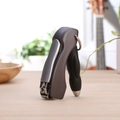Tagliaunghie marrone smerigliato con impugnatura ergonomica e anello in metallo - Grigio