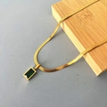 Collana a spina di pesce placcata oro 18K con ciondolo rettangolare in pietra verde - Oro / Rettangolo Verde Smeraldo