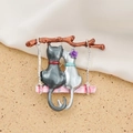 Charmante broche chat en émail sur balançoire rose, bijou élégant en alliage pour costumes - 2# (Gris Foncé & Blanc Argenté)