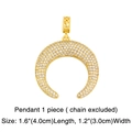 Vue détaillée du pendentif croissant doré serti de zircons blancs, taille 4,0 x 3,0 cm - Croissant de Lune