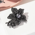 Vintage gun-metal alloy flower brooch with black crystals and dark grey pearl detail - Retro Rose (xz4150)
