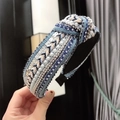 Cerchietto largo intrecciato blu e beige con perle, perline argento e paillettes donna - Blu