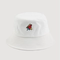 Dettaglio del ricamo a forma di anguria su un cappello a secchiello in cotone bianco - M(56-58cm) / Bianco