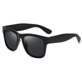 Gafas de sol retro negras de gran tamaño con lentes oscuras y vista de 45 grados - Negro Brillante/Lente Gris