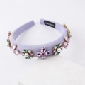 Cerchietto barocco lavanda con cristalli e perle mostrato con angolazione a 45 gradi - Blu Reale