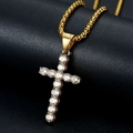 Collana con ciondolo a croce in acciaio placcato oro con zirconi AAA e catena veneziana - Solo ciondolo dorato