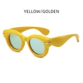 Modische gelbe Übergroße Rund-Sonnenbrille mit Goldnieten und grünen Spiegelgläsern - Gelb/Golden (YELLOW/GOLDEN)