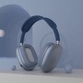 Zilveren P9 draadloze koptelefoon met blauwe mesh oorkussens op geometrische achtergrond - Micro-USB Oplaadpoort / Blauw