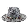Detalle de sombrero fedora gris con estampado de serpiente, cinta étnica y turquesas - M (56-58cm) / Azul