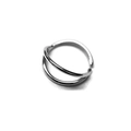 Minimalistischer silberner Mond-Nasenring mit doppellagigem Kreuzdesign aus poliertem Stahl - 3D Mond / Silber