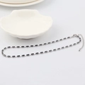 Détail du collier en argent avec pierres de zircon noires et fermoir mousqueton réglable - Noir (2.5*5mm) - Plaqué Or Blanc