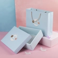 Coffret cadeau bleu clair pour bébé avec sac assorti pour anniversaires et naissances - 30.5*22*8.5cm / Ensemble Bébé Bleu (Boîte + Sac)