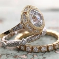 Vintage three-piece stackable ring set with circular main stone and pavé zircon bands - US 8 / Gold
