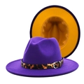 Dettaglio cappello fedora in lana viola con cintura leopardata e interno giallo - M(56-58cm) / Viola con Interno Giallo