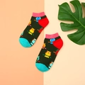 Détail de chaussettes en coton vert avec motifs de hiboux et papillons et revers roses - 36-43 / Hibou Vert