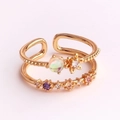 Dettaglio anello aperto dorato a doppio strato con zirconi colorati e ciondolo fiore - Stile Fiore di Perle Iridescenti Doppio Strato (JZ267-14)