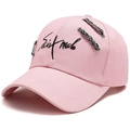 Berretto da baseball rosa con ricamo nero e fibbia metallica laterale decorativa - Regolabile / Rosa