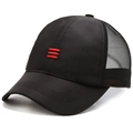 Schwarze Mesh-Baseballkappe mit roten Streifen für atmungsaktiven Outdoor-Sonnenschutz - Verstellbar / Schwarz mit Stickerei
