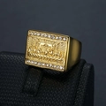 Anillo de La Última Cena para hombre bañado en oro con cristales en soporte de cuero - US 12 / Dorado