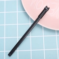 Süßer schwarzer Katzen-Gelschreiber 0,5 mm mit weißem Schnurrbart-Design auf der Kappe - 0.5mm / Schwarz