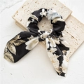 Elastico per capelli con fiocco a fiori e orecchie di coniglio in raso nero - Fiocco a Orecchio di Coniglio / Nero Floreale