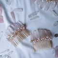 Pettine per capelli dorato con quarzo rosa e perle per un’elegante acconciatura festiva - Pettine in Perle di Cristallo Rosa Oro / Oro