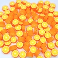 Makroaufnahme von 10mm Orangen-Polymer-Ton-Perlen für DIY-Schmuckherstellung - Orange