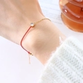 Bracciale a corda rossa intrecciata con catena placcata oro e zircone singolo brillante - Aprile Bianco