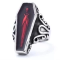 Gothic Sargring in dunkler Vintage-Optik mit rotem Geisteremblem Einlage - US Größe 16 / Rot
